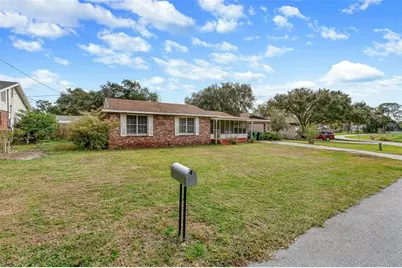 470 Ogden Avenue, Umatilla, FL 32784 - Photo 7