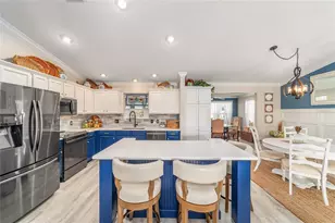 1647 Scotch Pine Way, The Villages, FL 32162 - Photo 21