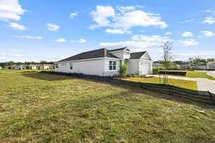 3951 Kennebunk Loop, Mount Dora, FL 32757 - Photo 5