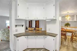 11 Orangewood Dr, Fruitland Park, FL 34731 - Photo 13