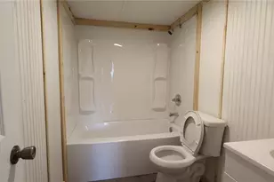 1389 NW 7th Ln, Lake Panasoffkee, FL 33538 - Photo 13