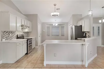 640 Woodview Drive, Tavares, FL 32778 - Photo 11