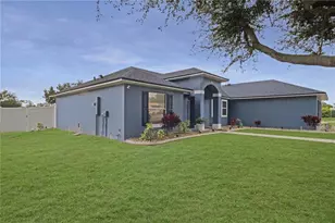 640 Woodview Dr, Tavares, FL 32778 - Photo 5