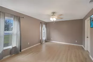 640 Woodview Dr, Tavares, FL 32778 - Photo 23