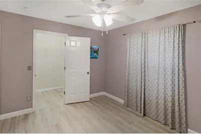 640 Woodview Drive, Tavares, FL 32778 - Photo 17