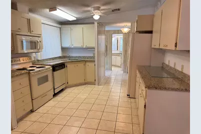 25100 Pine Hill, Leesburg, FL 34748 - Photo 13