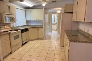 25100 Pine Hill, Leesburg, FL 34748 - Photo 13