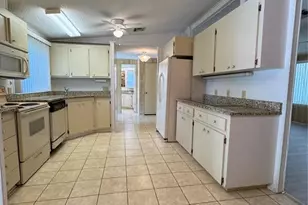 25100 Pine Hill, Leesburg, FL 34748 - Photo 21