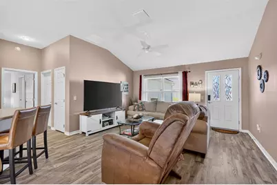 858 Wiechens Way, The Villages, FL 32163 - Photo 13