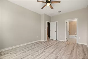 8954 Crowned Eagle Dr, Leesburg, FL 34788 - Photo 5