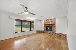 274 W Kings Hwy, Center Hill, FL 33514 - Photo 9