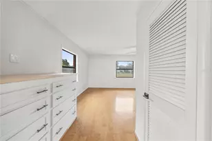 274 W Kings Hwy, Center Hill, FL 33514 - Photo 23