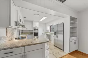 274 W Kings Hwy, Center Hill, FL 33514 - Photo 15