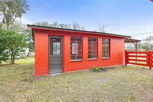 274 W Kings Hwy, Center Hill, FL 33514 - Photo 5