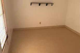 21285 Campbell Dr, Brooksville, FL 34601 - Photo 9