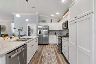 7404 Marvelwood Loop, The Villages, FL 34762 - Photo 15