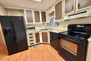 211 Aspen Cir, Leesburg, FL 34748 - Photo 21