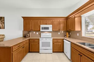 17576 SE 96th Ct, Summerfield, FL 34491 - Photo 7