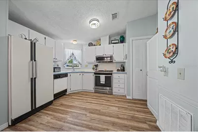 1616 Myrtle Beach Drive, The Villages, FL 32159 - Photo 5