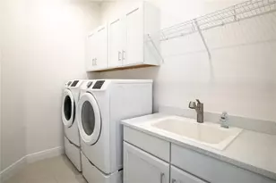 8677 Bridgeport Bay Cir, Mount Dora, FL 32757 - Photo 13