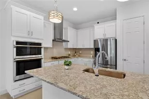 8677 Bridgeport Bay Cir, Mount Dora, FL 32757 - Photo 7