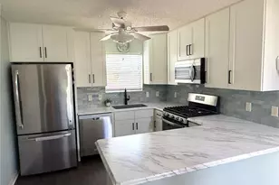 17662 SE 93rd Butler Ct, The Villages, FL 32162 - Photo 3