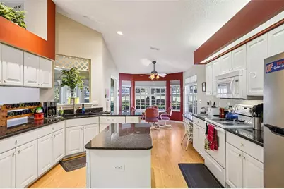 305 Juniper Way, Tavares, FL 32778 - Photo 9