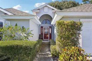 305 Juniper Way, Tavares, FL 32778 - Photo 3