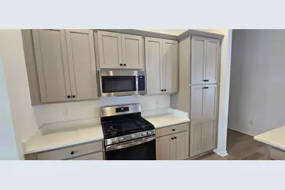 6652 Tammy Lane, The Villages, FL 34762 - Photo 7