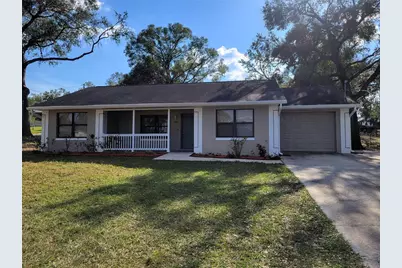 372 E Beach Street, Groveland, FL 34736 - Photo 1
