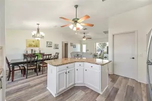 2670 Privada Dr, The Villages, FL 32162 - Photo 19