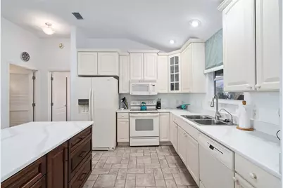 3073 Riverdale Road, The Villages, FL 32162 - Photo 9