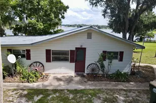 243 S Central Ave, Umatilla, FL 32784 - Photo 33