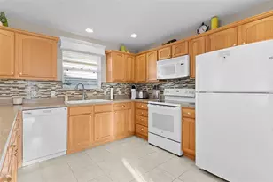 1943 Needlewood Ln, The Villages, FL 32162 - Photo 9