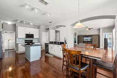 570 Johns Landing Way, Oakland, FL 34787 - Photo 17