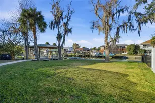 2051 NW 17th St, Crystal River, FL 34429 - Photo 13