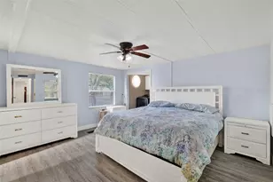 705 Falcon Dr, Tavares, FL 32778 - Photo 17