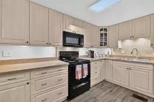 705 Falcon Dr, Tavares, FL 32778 - Photo 15