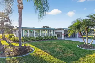 705 Falcon Dr, Tavares, FL 32778 - Photo 3