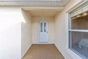 7882 SE 171st Victoria Ln, The Villages, FL 32162 - Photo 3