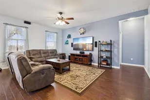 417 Rock Springs Cir, Groveland, FL 34736 - Photo 9