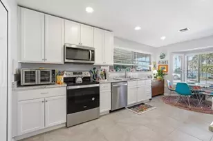 17 E Live Oak Ave, Yalaha, FL 34797 - Photo 3