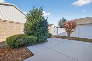 2448 Ravenwood Ln, The Villages, FL 32162 - Photo 31