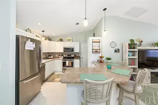 17457 SE 76th Flintlock Terrace, The Villages, FL 32162 - Photo 33