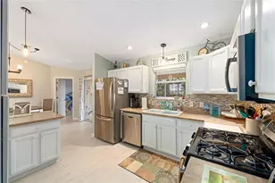 17457 SE 76th Flintlock Terrace, The Villages, FL 32162 - Photo 37