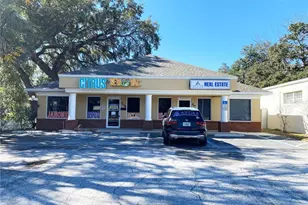 208 S US Hwy 27/441, Lady Lake, FL 32159 - Photo 1