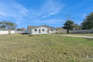 201 Glenridge Loop S, Lakeland, FL 33809 - Photo 33