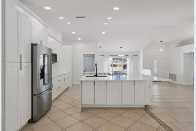 201 Glenridge Loop S, Lakeland, FL 33809 - Photo 9