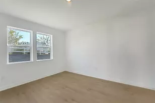 999 Fiesta Key Cir, Lady Lake, FL 32159 - Photo 17