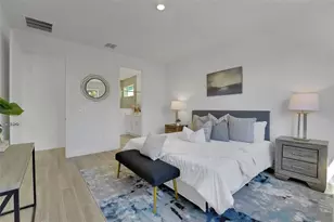 995 Fiesta Key Cir, Lady Lake, FL 32159 - Photo 15